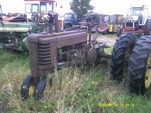 JOHNDEEREBTRACTOR77713