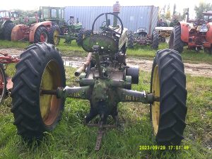 JOHNDEEREATRACTOR493263