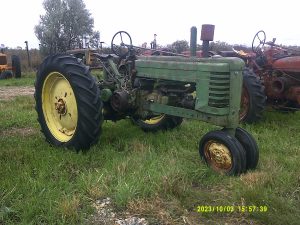 JOHNDEEREBTRACTOR195164