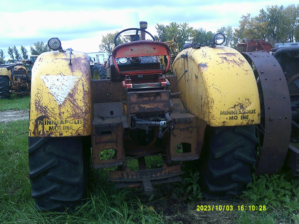 MMG705TRACTOR01604904