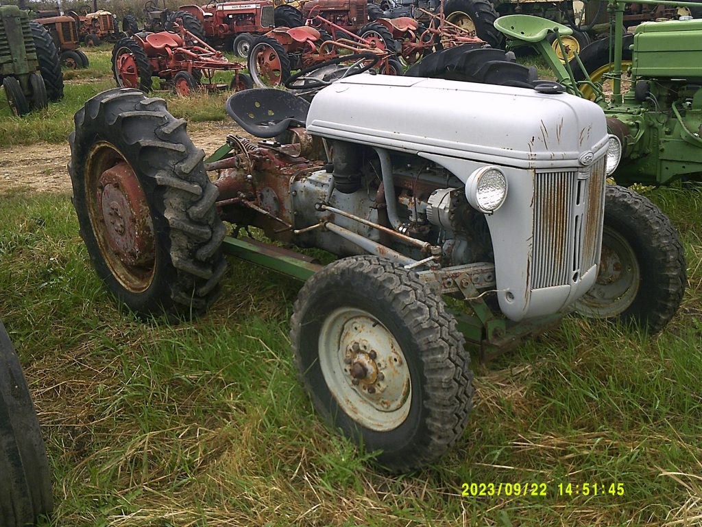 FORD9NTRACTOR180594