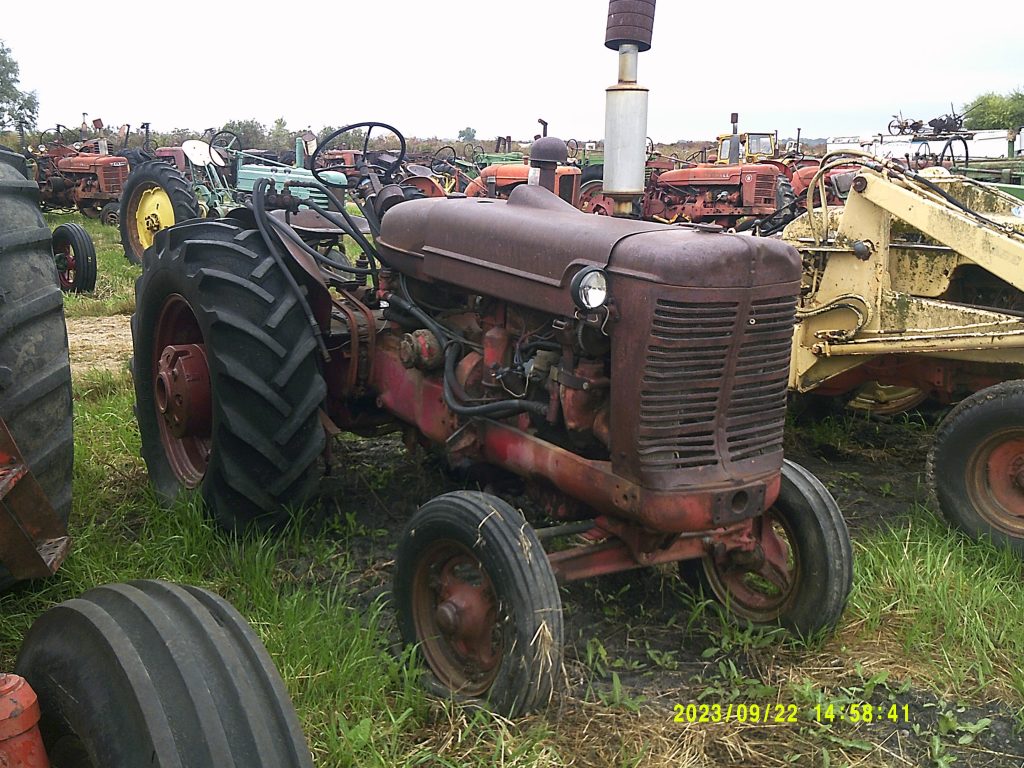 IHW6TRACTOR42038