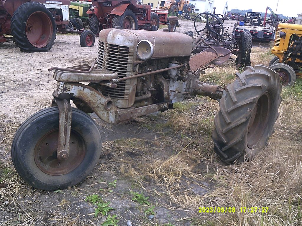 SILVERKING42TRACTOR3401