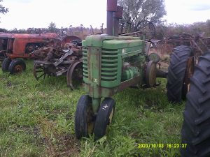 JOHNDEEREATRACTOR499720