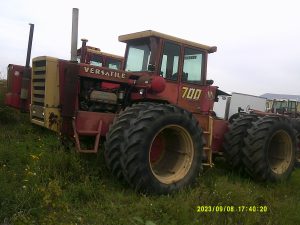 VERSATILE700TRACTOR001571