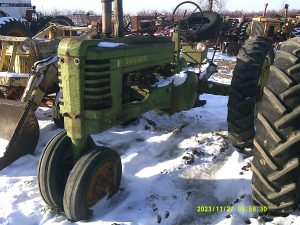 JOHNDEEREBTRACTOR251584