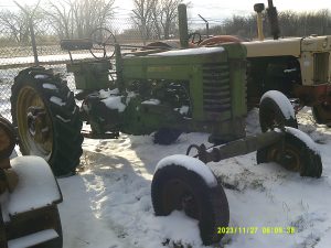 JOHNDEEREAWTRACTOR659457