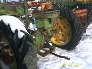 JOHNDEEREAWTRACTOR659457