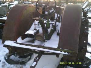 JOHNDEEREDTRACTOR275605