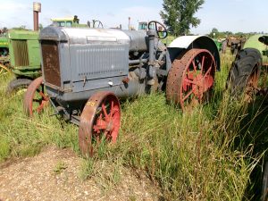 McCORMICKDEERING1530TRACTORTG38422