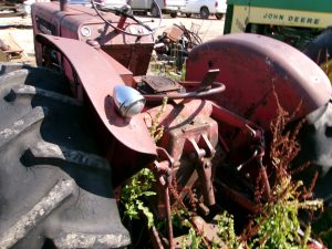 IHB275TRACTOR18102