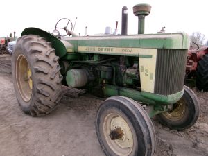 JOHNDEERE820TRACTOR4588