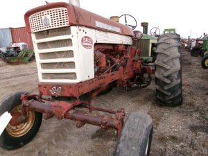 IH560TRACTOR9197