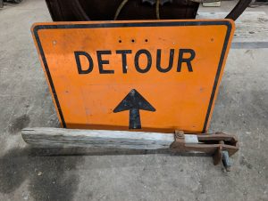 DETOURSIGN1