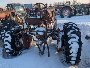 FARMALLF30TRACTOR2427N