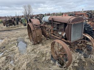 TWINCITY1728TRACTOR24121
